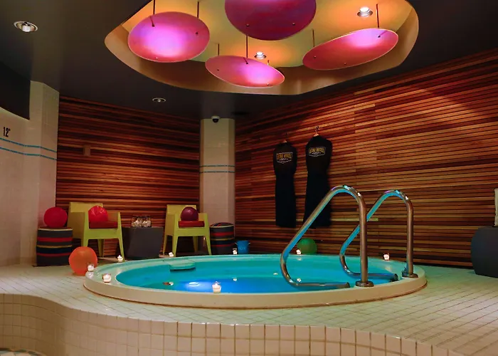 Acme Chicago, Outset Collection By Hilton 4*