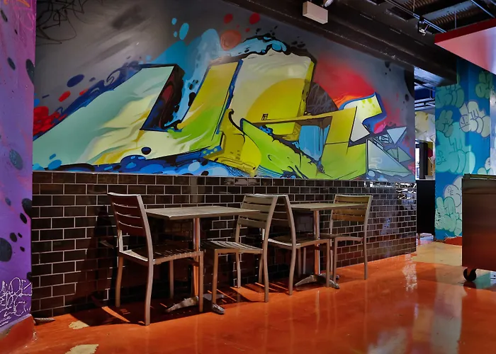 Acme Chicago, Outset Collection By Hilton